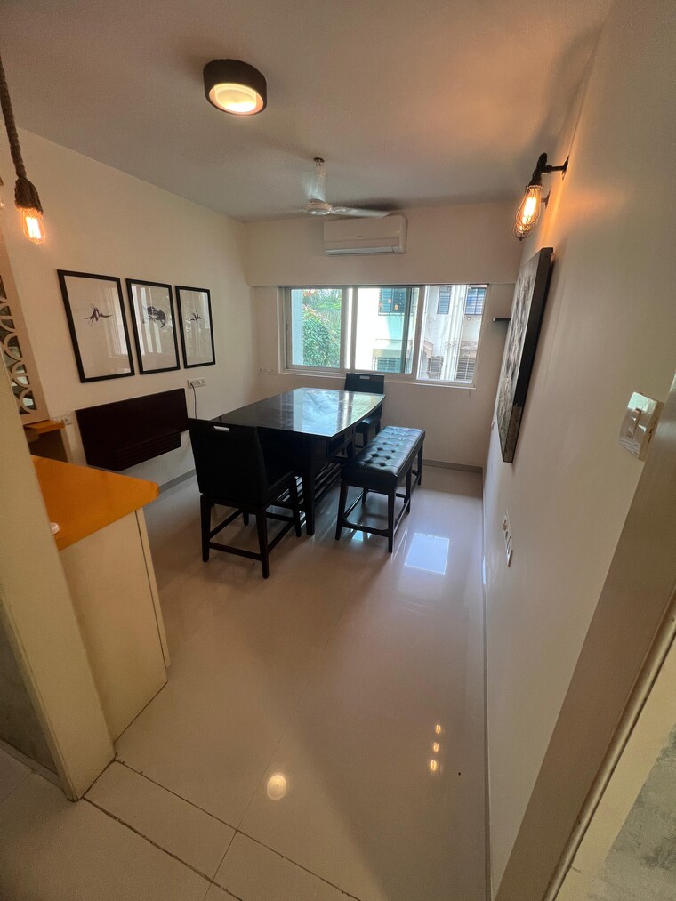 Dining area, khar west 3 Bedroom 1000 Sq.Ft. Apartment In Khar West Mumbai 9426836