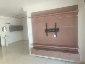 Room in 3 BHK Apartment at Marina Skies, Hi Tech City – for Rent