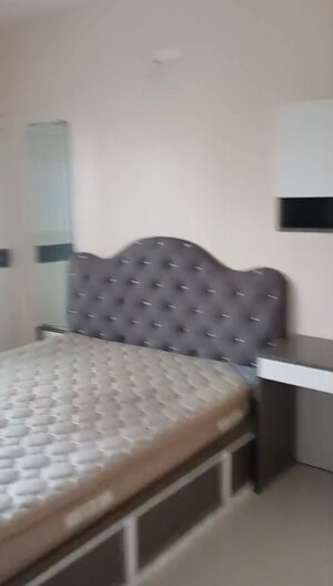 2 BHK Apartment For Sale in Rustomjee Urbania Azziano, Thane West