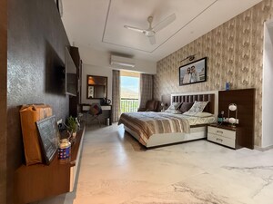 Living Room in 3 BHK Apartment at Satellite Tower, Goregaon East – for Sale