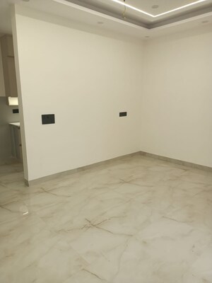 Room in 2 BHK Builder Floor at New Rajdhani Enclave – for Rent