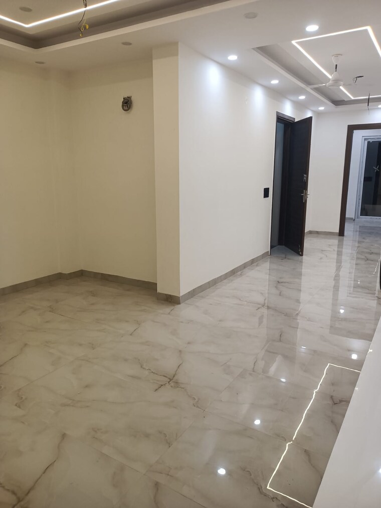 Room, new rajdhani enclave 2 Bedroom 950 Sq.Ft. Builder Floor In New Rajdhani Enclave Delhi 9426844