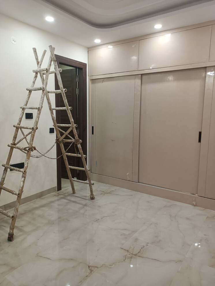 Room, new rajdhani enclave 2 Bedroom 950 Sq.Ft. Builder Floor In New Rajdhani Enclave Delhi 9426844