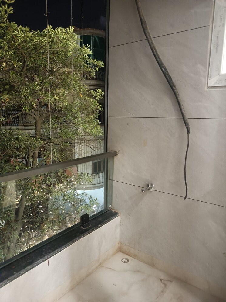 Balcony, new rajdhani enclave 2 Bedroom 950 Sq.Ft. Builder Floor In New Rajdhani Enclave Delhi 9426844