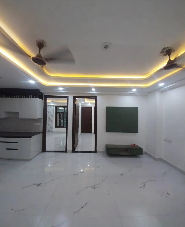 Room, chattarpur 4 Bedroom 200 Sq.Yd. Builder Floor In Chattarpur Delhi 9426834