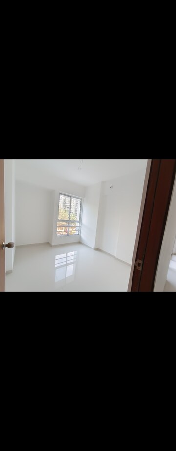Room in 2 BHK Apartment at NG Vrundavan, Vishrantwadi – for Rent