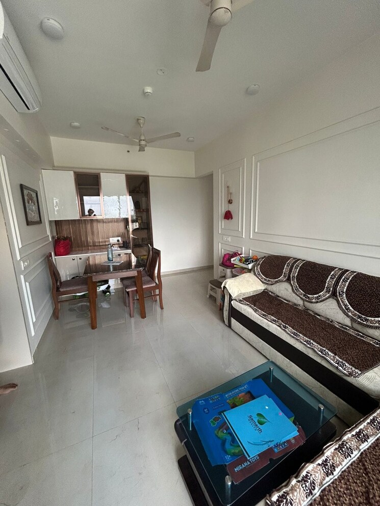 Living Room, piramal-vaikunth 2 Bedroom 811 Sq.Ft. Apartment In Balkum Pada Thane 9426848