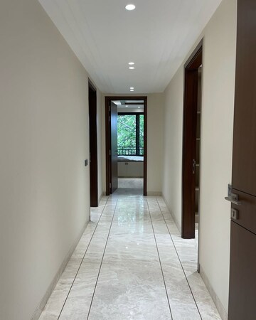 Building Lobby in 6 BHK Builder Floor at Nainilake RWA, Model Town – for Sale