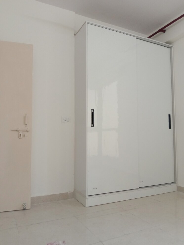 Room, signature-global-prime 2 Bedroom 834 Sq.Ft. Apartment In Sector 63a Gurgaon 9426863