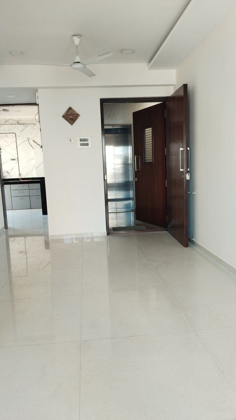 Living Room, sugee-laxmi-niwas 2 Bedroom 730 Sq.Ft. Apartment In Dadar West Mumbai 9426877