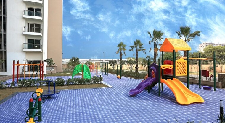 Swimming Pool, tata-gurgaon-gateway 3 Bedroom 2215 Sq.Ft. Apartment In Sector 112 Gurgaon 9426853