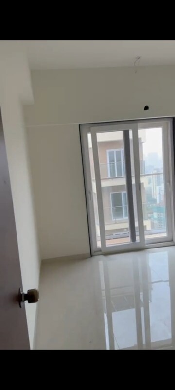 Room in 2 BHK Apartment at Chandak Stella, Goregaon West – for Rent