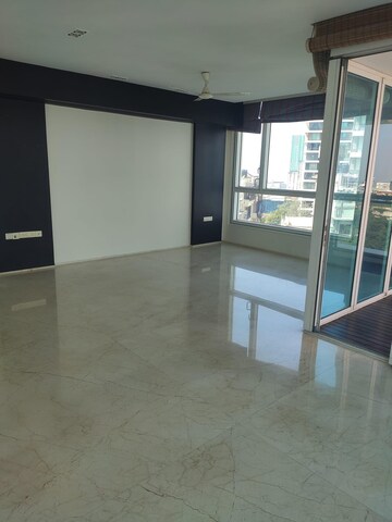 Room in 4 BHK Apartment at S D The Imperial Edge, Tardeo – for Rent