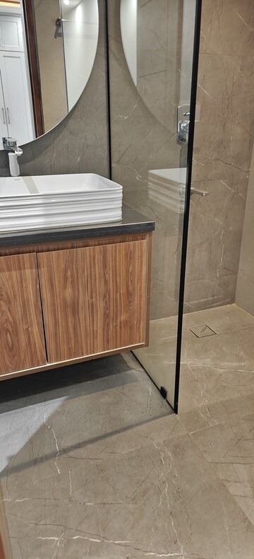 Bathroom in 3 BHK Builder Floor at Dlf Phase ii – for Rent