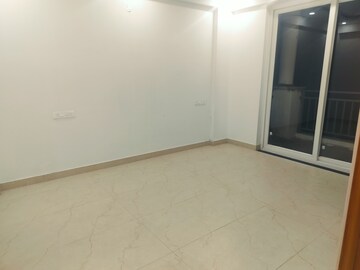 Room in 3 BHK Builder Floor at Sushma Valencia, International Airport Road – for Sale