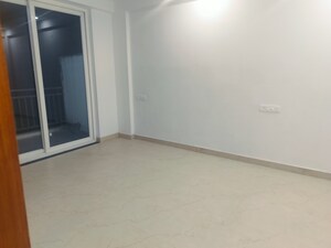 Room in 3 BHK Builder Floor at Sushma Valencia, International Airport Road – for Sale