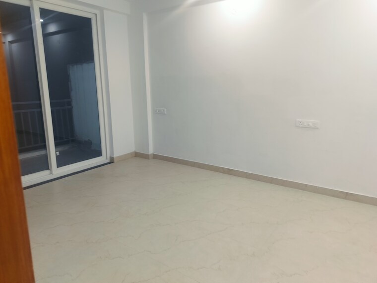 Room, sushma-valencia 3 Bedroom 2245 Sq.Ft. Builder Floor In International Airport Road Zirakpur 9426980