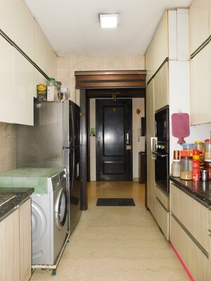 Gym in 3 BHK Builder Floor at Hauz Khas – for Sale