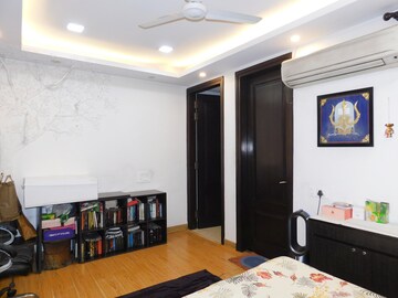 Bedroom in 3 BHK Builder Floor at Hauz Khas – for Sale