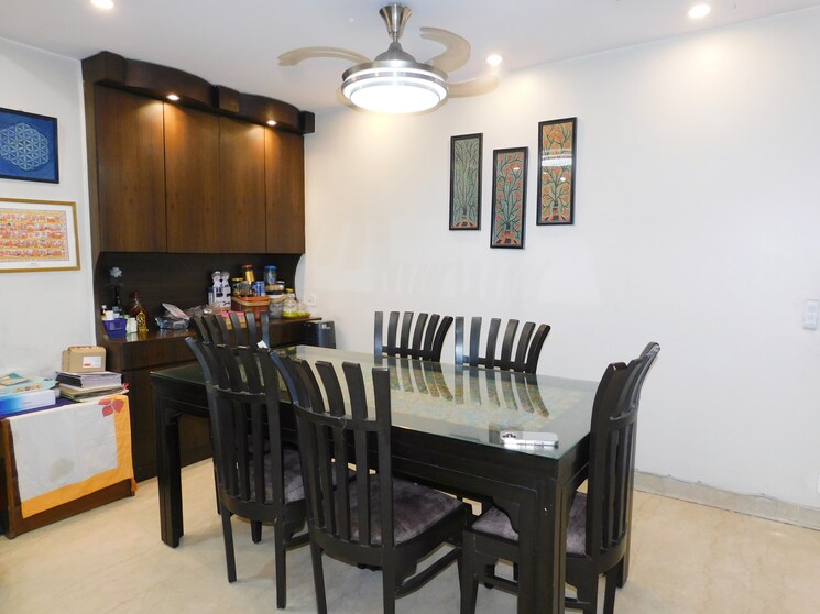 Gym, hauz khas 3 Bedroom 1700 Sq.Ft. Builder Floor In Hauz Khas Delhi 9426985