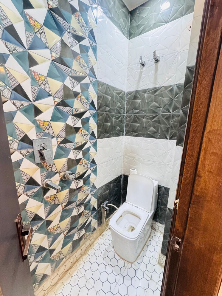 Bathroom, burari 3 Bedroom 900 Sq.Ft. Builder Floor In Burari Delhi 9426983