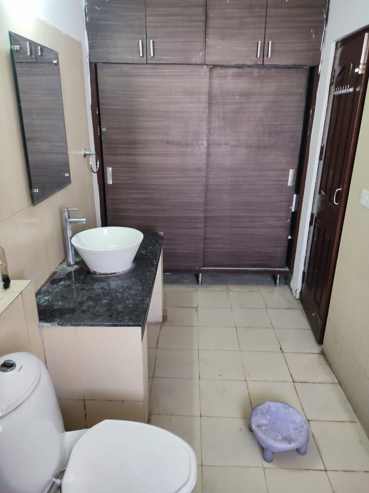 Bathroom, maya-garden-city 3 Bedroom 1800 Sq.Ft. Apartment In Lohgarh Zirakpur 9426995