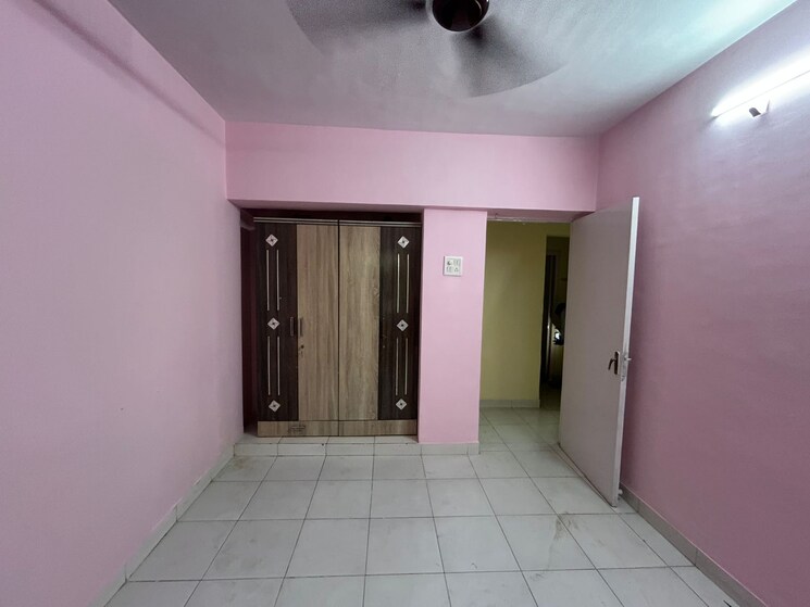 Room, bhakti-park-anand-nagar 2 Bedroom 600 Sq.Ft. Apartment In Anand Nagar Thane 9426996