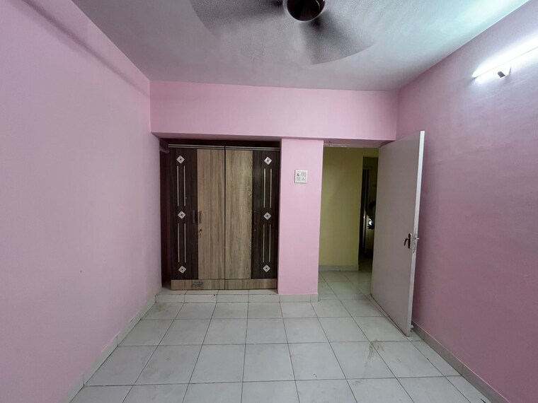 Room, bhakti-park-anand-nagar 2 Bedroom 600 Sq.Ft. Apartment In Anand Nagar Thane 9426996