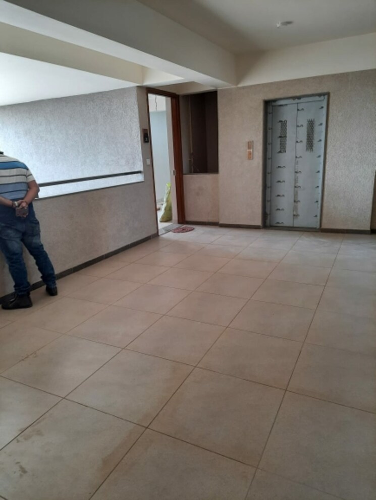 undefined, vaishnodevi circle 2 Bedroom 1120 Sq.Ft. Apartment In Vaishnodevi Circle Ahmedabad 9427079