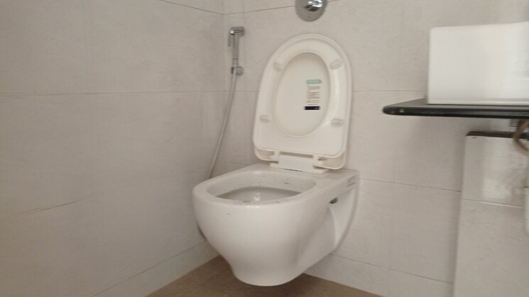 Bathroom, kohinoor-viva-city 2 Bedroom 835 Sq.Ft. Apartment In Dhanori Pune 9427054