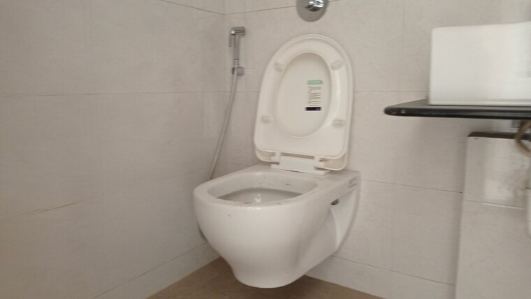 Bathroom, kohinoor-viva-city 2 Bedroom 835 Sq.Ft. Apartment In Dhanori Pune 9427054