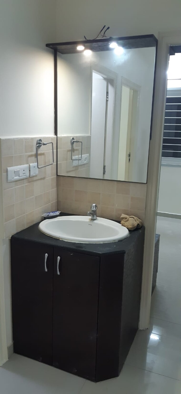 Bathroom, shriram-sameeksha 2 Bedroom 1020 Sq.Ft. Apartment In Jalahalli Bangalore 9427041