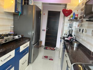 Master Bedroom in 2 BHK Apartment at Gabadia Heights, Kandivali West – for Rent