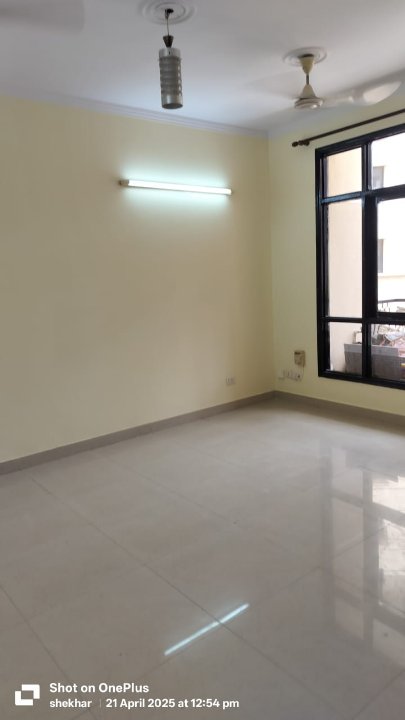 3.5 BHK + Servant Room 1950 Sq.Ft. Apartment in Purvanchal Royal Park