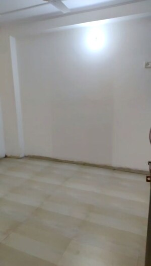 Room in 3 BHK Builder Floor at Chattarpur – for Rent