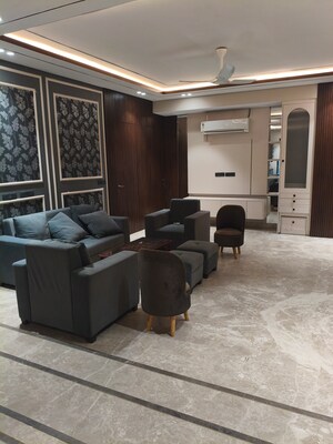 Living Room in 4 BHK Builder Floor at Sector 55 – for Rent