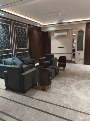 Living Room in 4 BHK Builder Floor at Sector 55 – for Rent