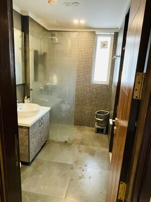 Master Bedroom in 3 BHK Builder Floor at Uppal Southend, Sector 49 – for Rent