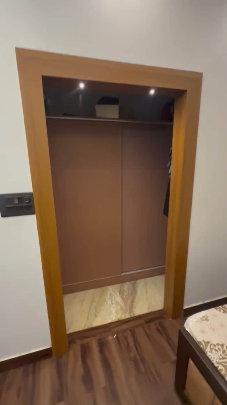 Cupboard, rajendra nagar 3 Bedroom 200 Sq.Yd. Builder Floor In Rajendra Nagar Ghaziabad 9427211