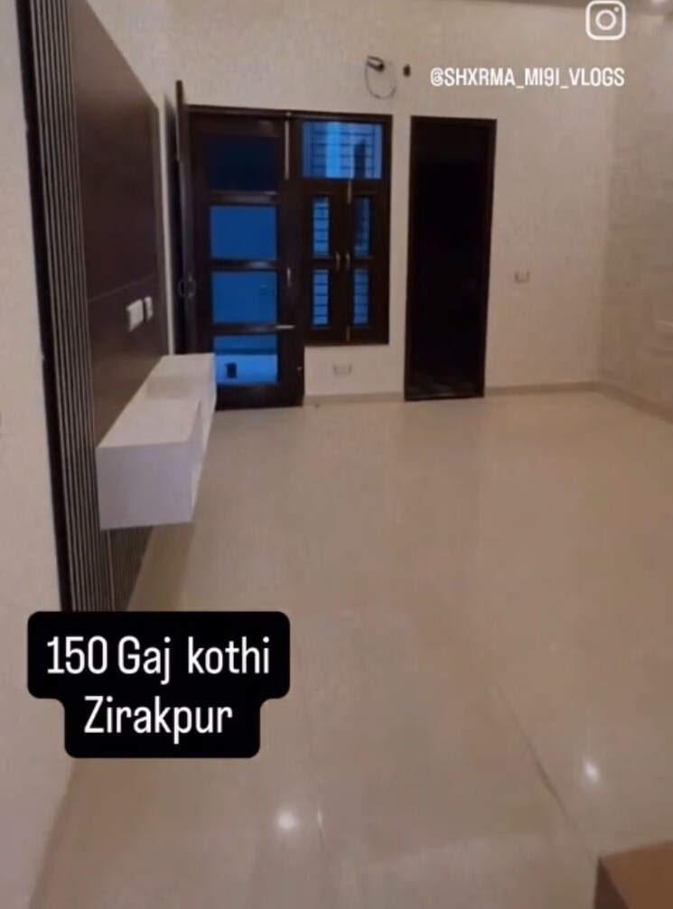 Room, patiala road 3 Bedroom 150 Sq.Yd. Independent House In Patiala Road Zirakpur 9427144