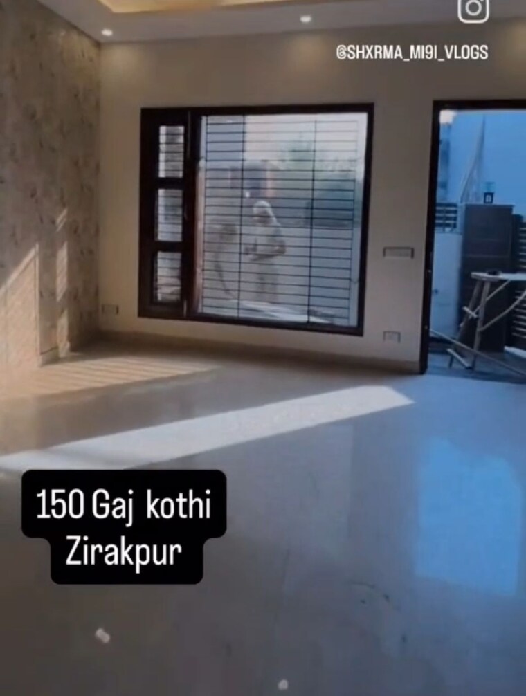 Room, patiala road 3 Bedroom 150 Sq.Yd. Independent House In Patiala Road Zirakpur 9427144