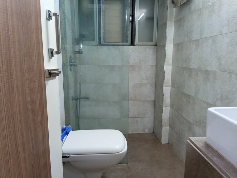 Bathroom, sheth-vasant-galaxy 2 Bedroom 700 Sq.Ft. Apartment In Goregaon West Mumbai 9427187