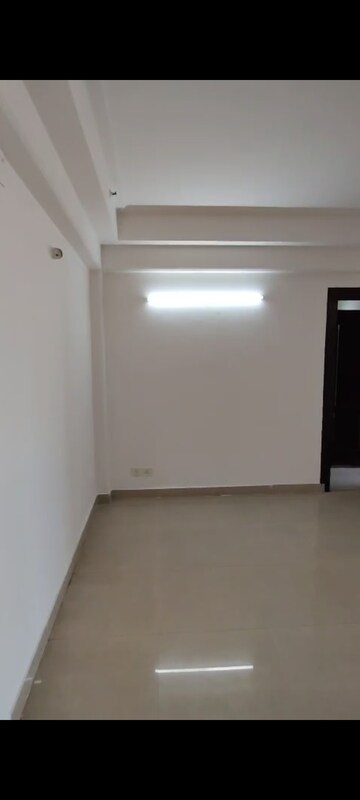  Office Space For Sale in Ajnara Gen X, Dundahera