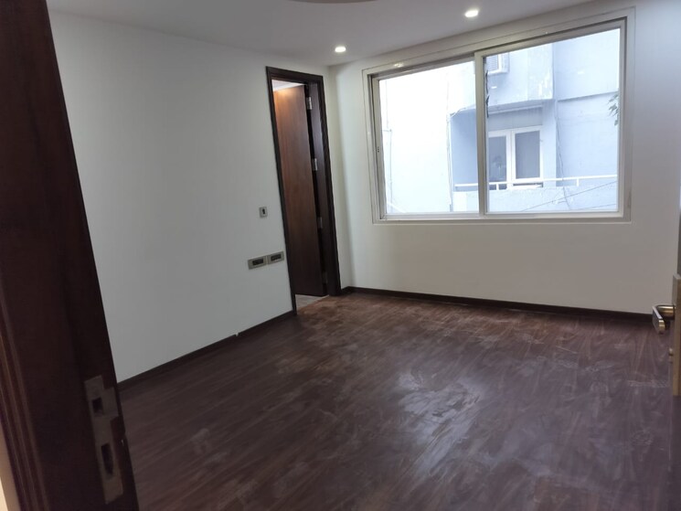 Room, east of kailash 4 Bedroom 3600 Sq.Ft. Apartment In East Of Kailash Delhi 9427190