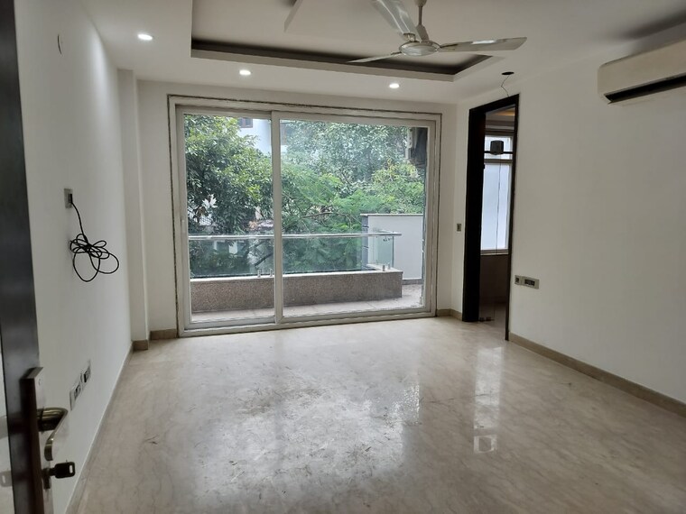 Room, east of kailash 4 Bedroom 3600 Sq.Ft. Apartment In East Of Kailash Delhi 9427190