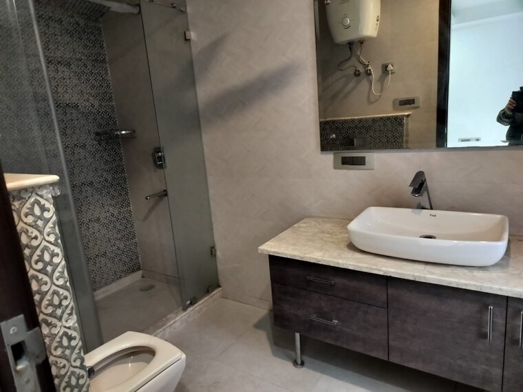 Attached Bathroom, east of kailash 4 Bedroom 3600 Sq.Ft. Apartment In East Of Kailash Delhi 9427190