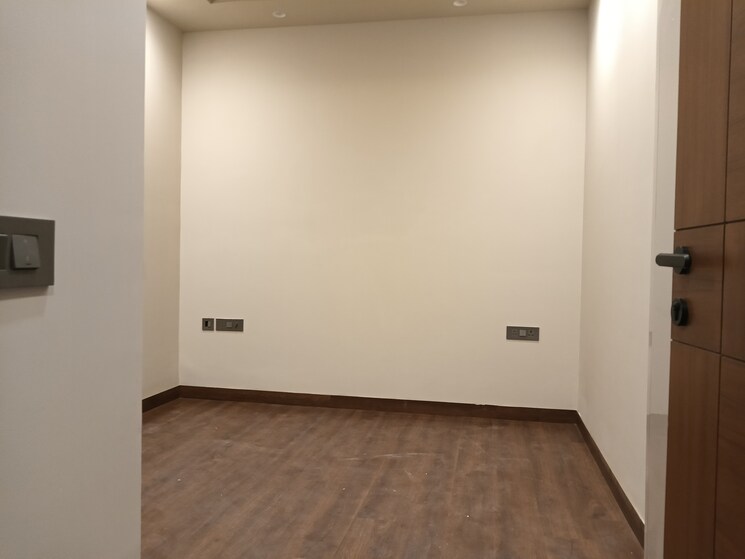 Room, east of kailash 3 Bedroom 1200 Sq.Ft. Builder Floor In East Of Kailash Delhi 9427197