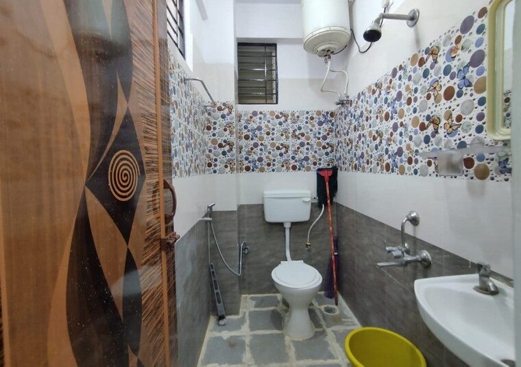Attached Bathroom, chattarpur 3 Bedroom 1200 Sq.Ft. Builder Floor In Chattarpur Delhi 9427202