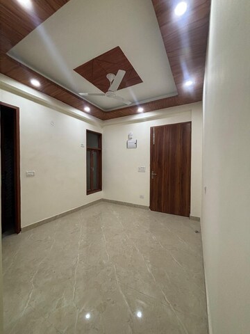 Room in 1 BHK Builder Floor at Saket – for Rent