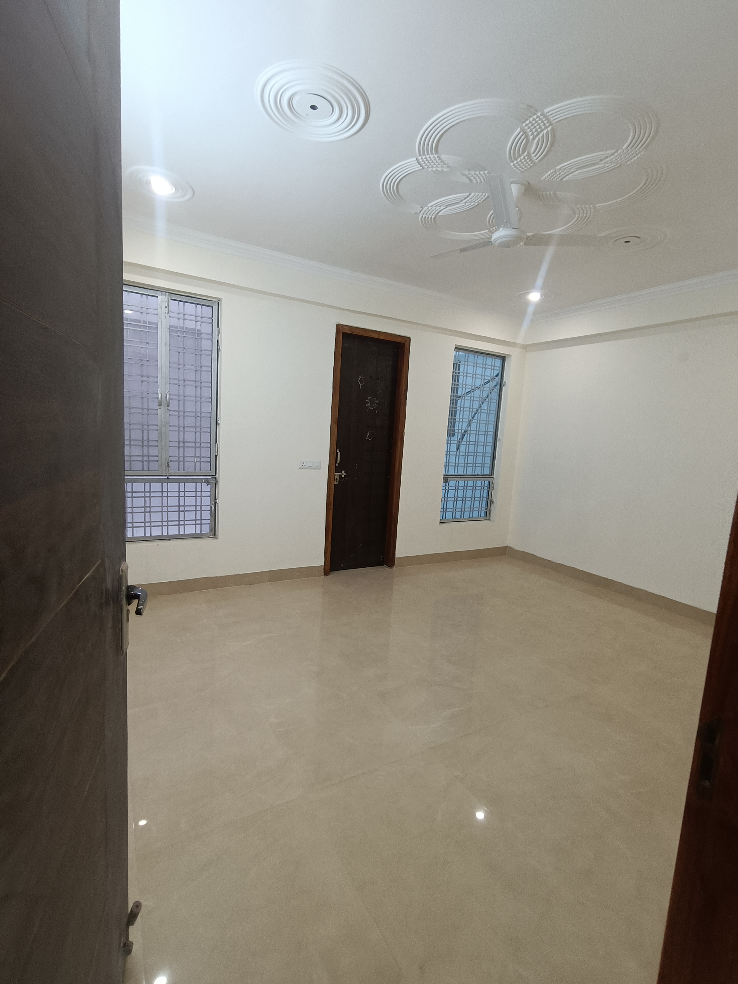 3 BHK + Extra Room Builder Floor For Rent in Ansal Plaza Sector-23